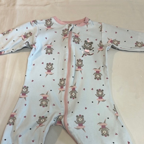 Tuffy - Auction Exclisive Blue and Pink sleeper with ballerina Bunny design - Picture 2 of 2